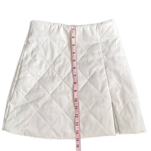 White Quilted Mini Skirt | XSmall | Forever 21 - Picture 4 of 9